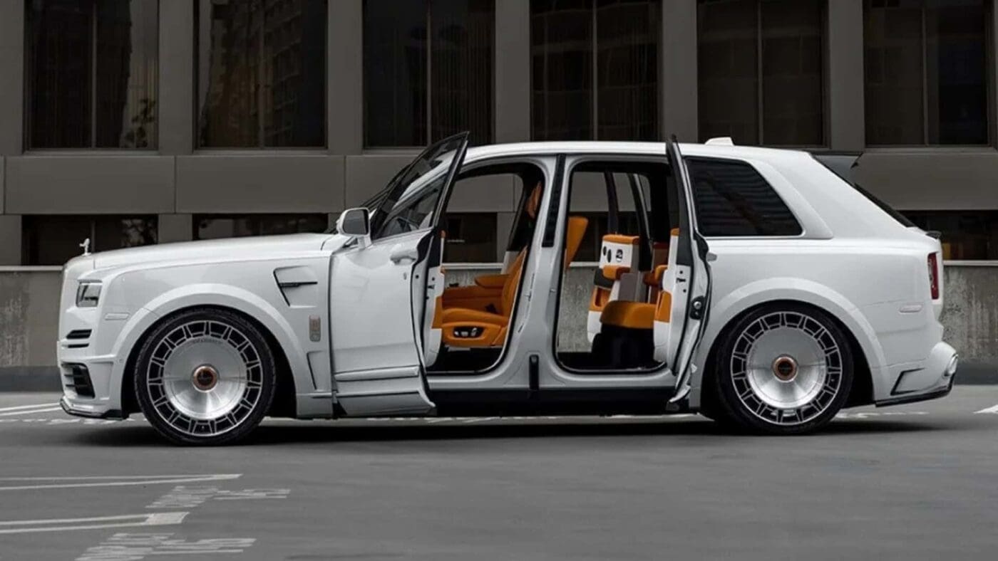 Rolls-Royce Phantom by Mansory is powerful and expensive