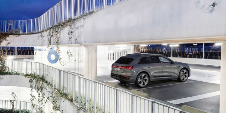 2024 audi q8 e tron.jpg