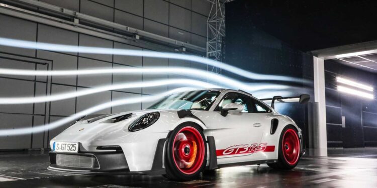 911 dakar and 911 gt3 rs.jpg