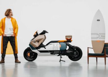 bmw motorrad ce 04 vagabund.jpg