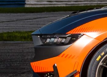 mustang gt4.jpg