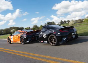oloa nsx type s and trailer dynamic.jpg