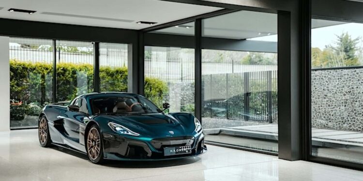 uk rimac nevera.jpg