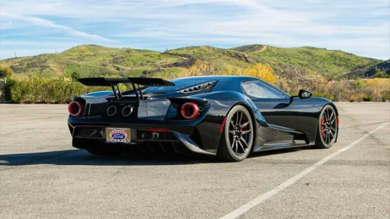 2020 ford gt in carbon black (11)