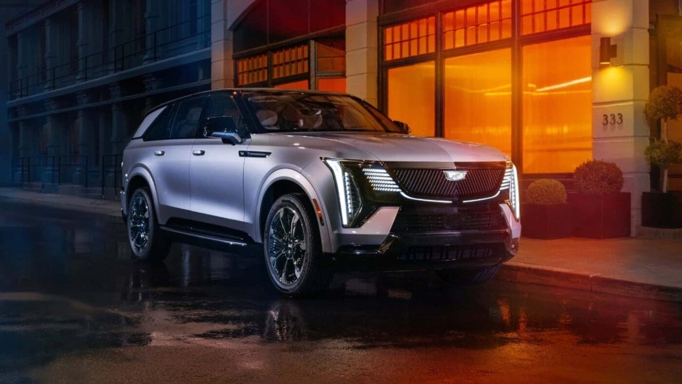 https://news.dupontregistry.com/wp-content/uploads/2023/08/2025-cadillac-escalade-iq-scaled.jpg