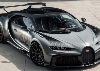 bugatti chiron pur sport sur mesure.jpg