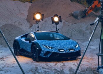 lamborghini huracan sterrato opera unica.jpg
