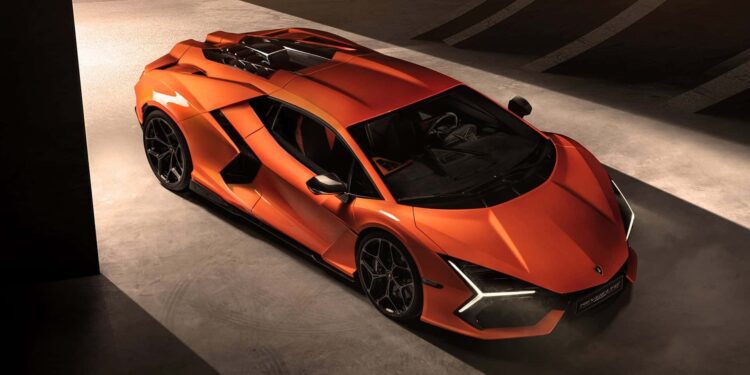 lamborghini revuelto.jpg