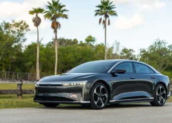 lucid air touring.jpg