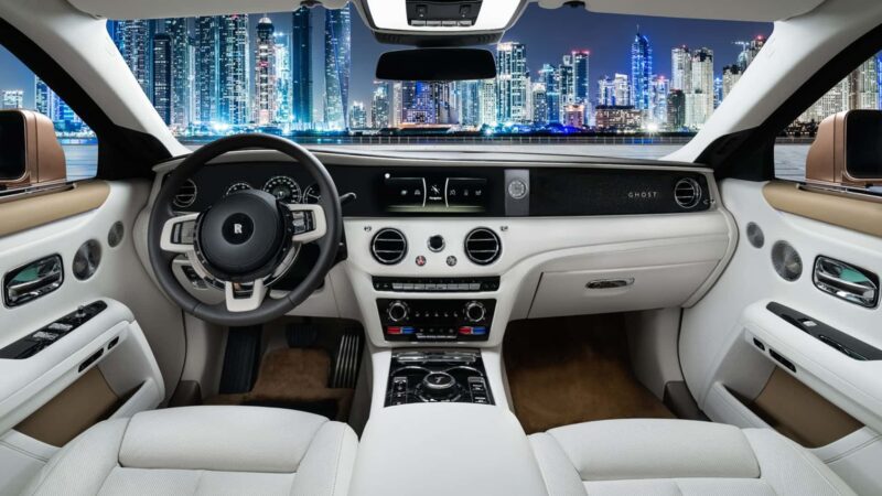 rolls royce ghost extended private office dubai8
