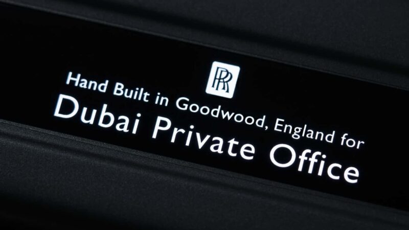 rolls royce ghost extended private office dubai9