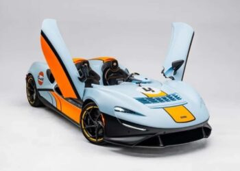 gulf livery mclaren elva for sale.jpg