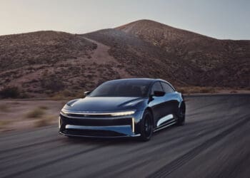 lucid air sapphire dynamic front 3qtr srgb epk 0