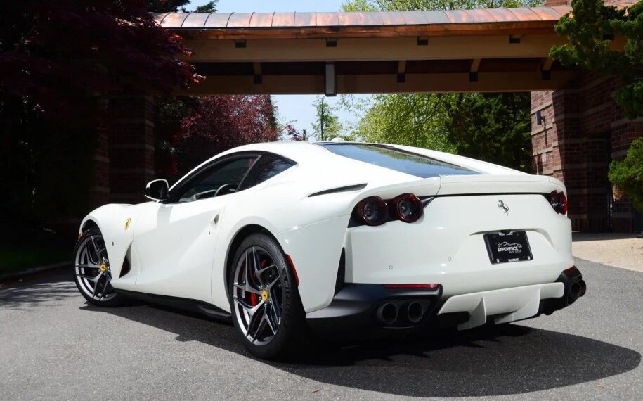 2018 ferrari 812 superfast 3490 (1)