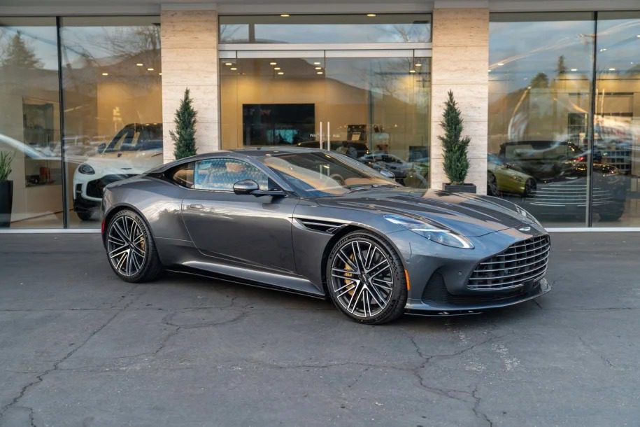 2024 aston martin db12 0 137973