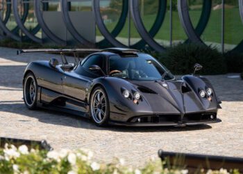 Pagani Zonda Attack