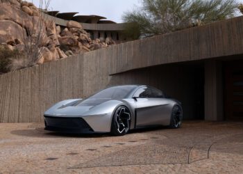 The Chrysler Halcyon Concept exemplifies a fully electrified fut