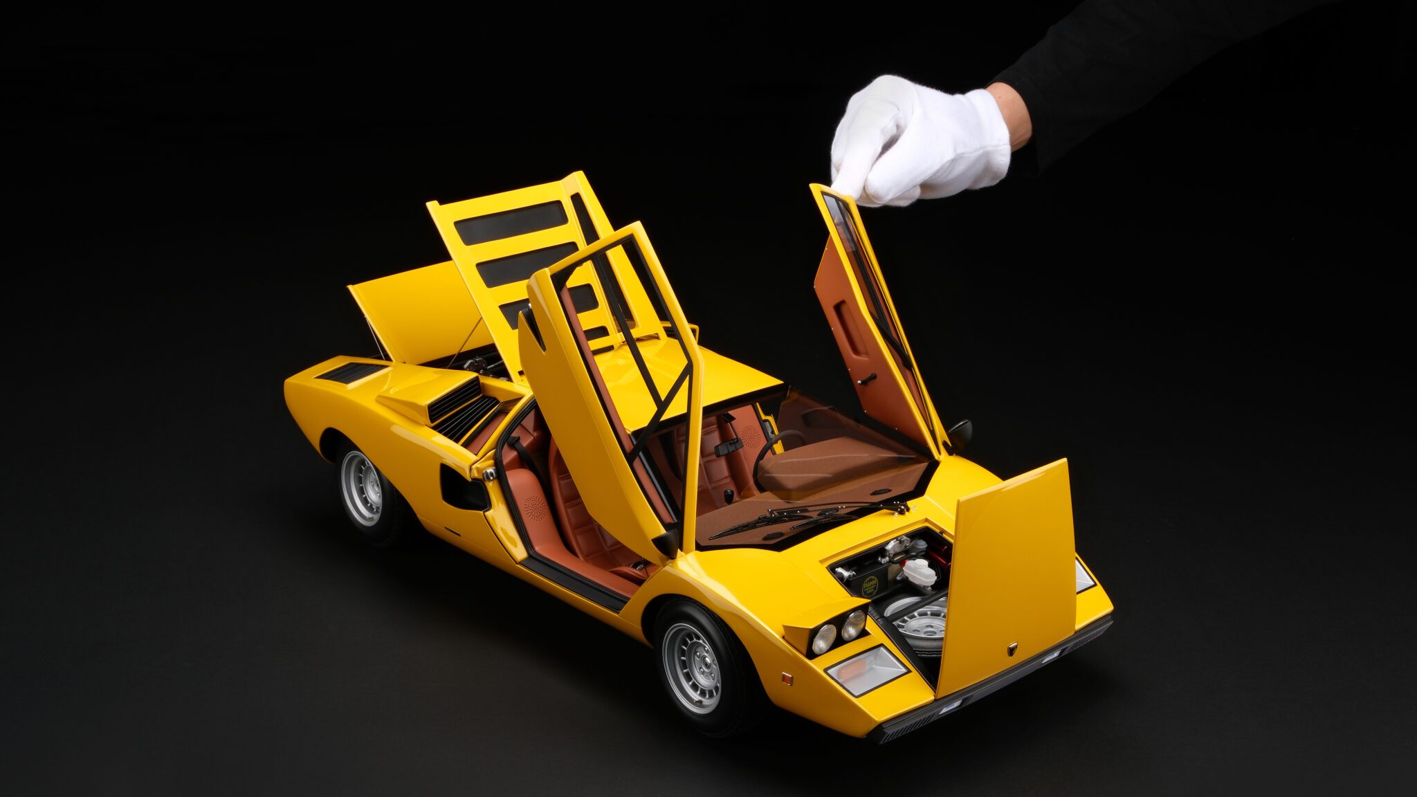 Lamborghini Countach Giallo (Yellow) 1.8 scale (3)