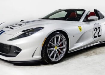 2022 ferrari 812 gts 729000 144