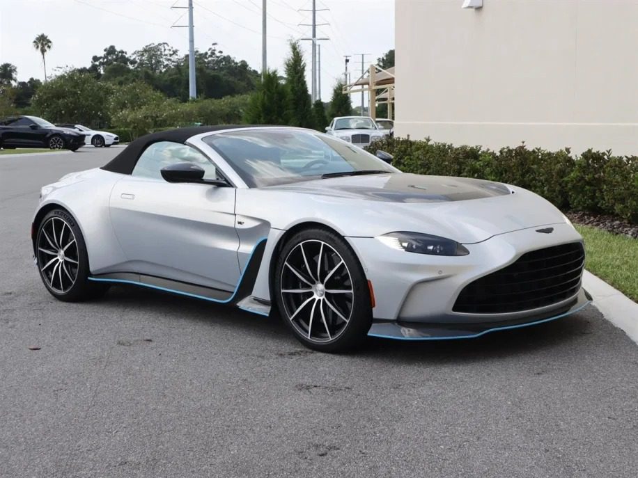 2023 aston martin v12 vantage (5)