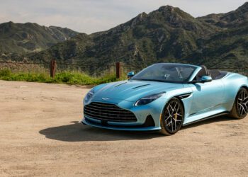 AMNA DB12 Volante 2564