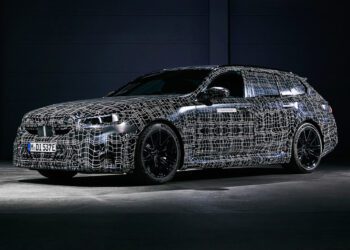 BMW M5 Touring Main