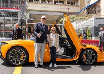 16297 H.S.HPrinceAlbertIIofMonacodrivesthenewMcLarenArturaSpiderforhonorarylapofMonacoGrandPrix