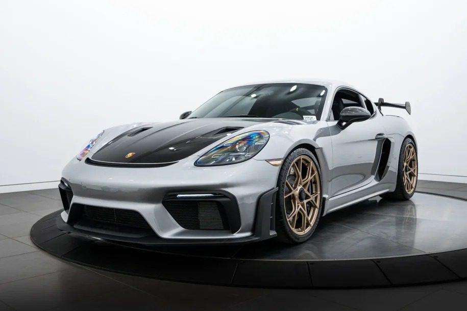 2024 porsche 718 cayman gt4 r (1)