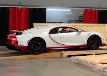 Bugatti Unboxing