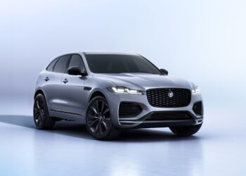 F PACE 90th front34