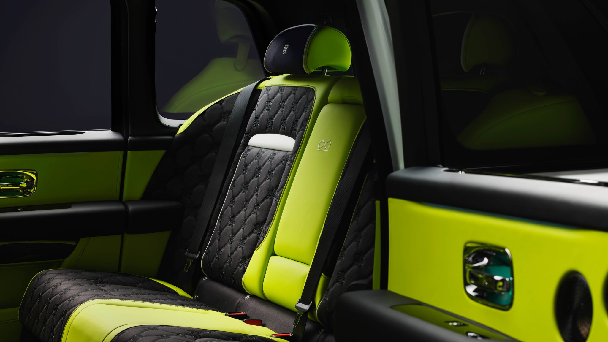 Rolls Royce Black Badge Cullinan SII Rear Seat