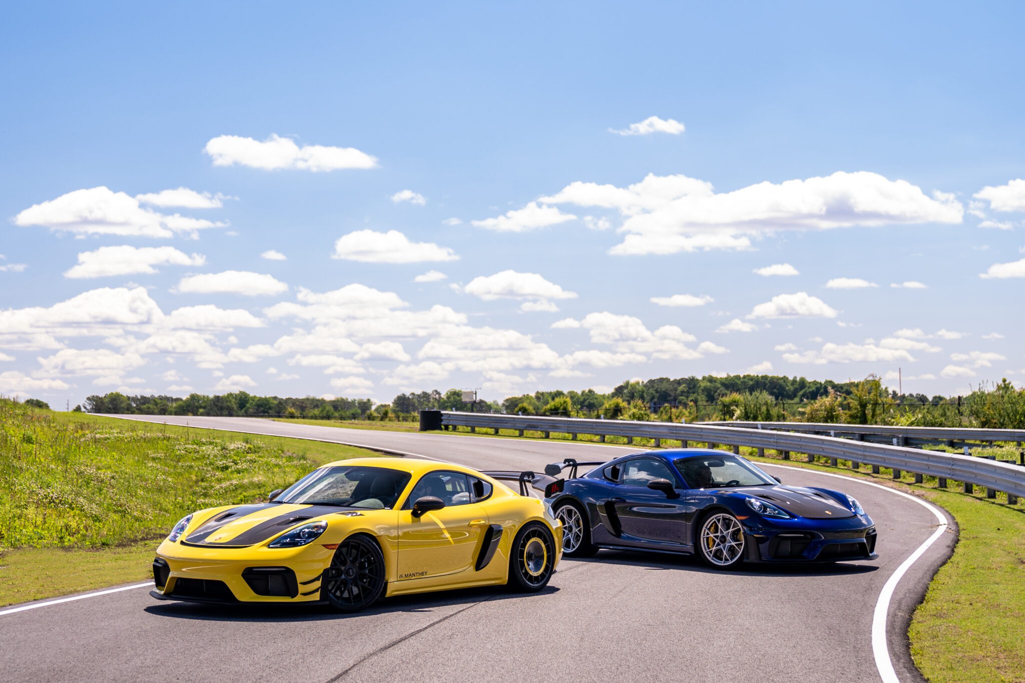 An image of a Porsche GT4 RS Manthey outdoors.