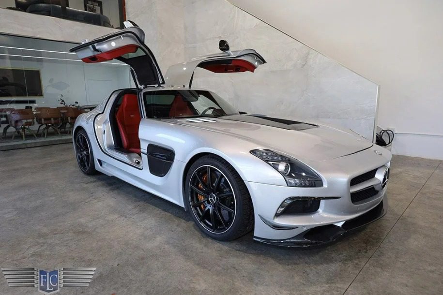 2011 Mercedes-Benz SLS AMG 0 11