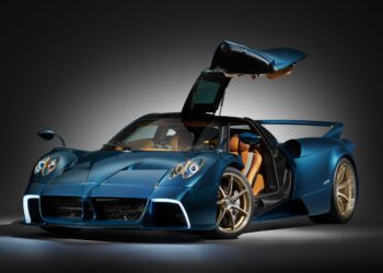 Pagani Huayra Epitome 2 2 3 4 Anteriore Portiera guidatore aperta