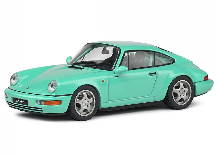 Mobil sport Porsche Klasik Mint Green dengan desain ramping diparkir. Ini fitur gaya tubuh coupe dua pintu dan velg lima-spoke, sempurna untuk puritan yang penuh gairah yang menghargai perlengkapan penting.