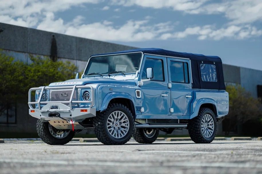 1985 Land Rover Defender 110 2