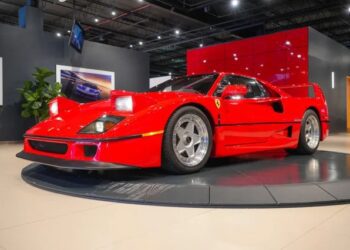 1992 ferrari f40 3499900 1127639