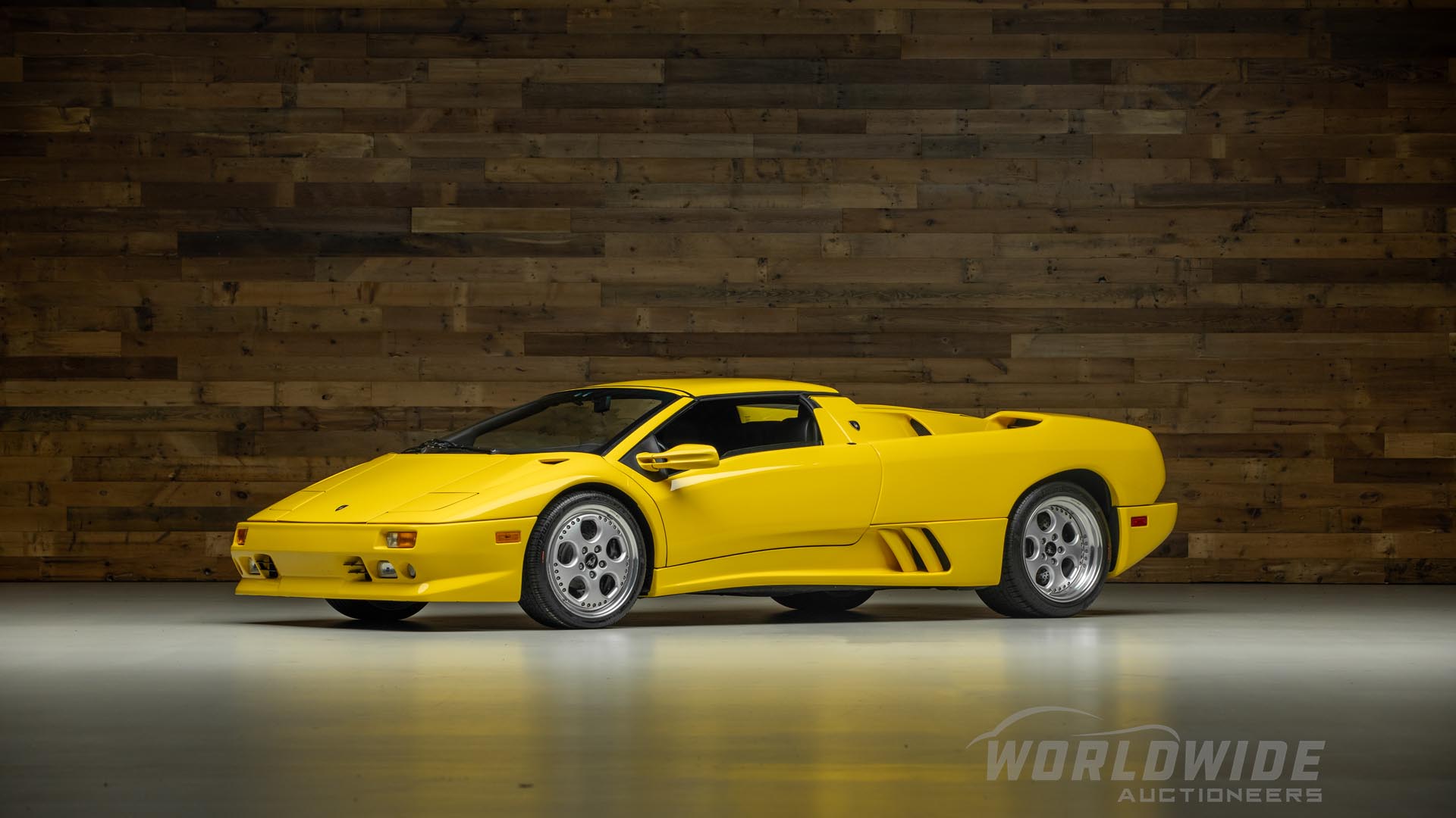 1998 Lamborghini Diablo ‘Wolf of Wall Street’ VT Roadster 2