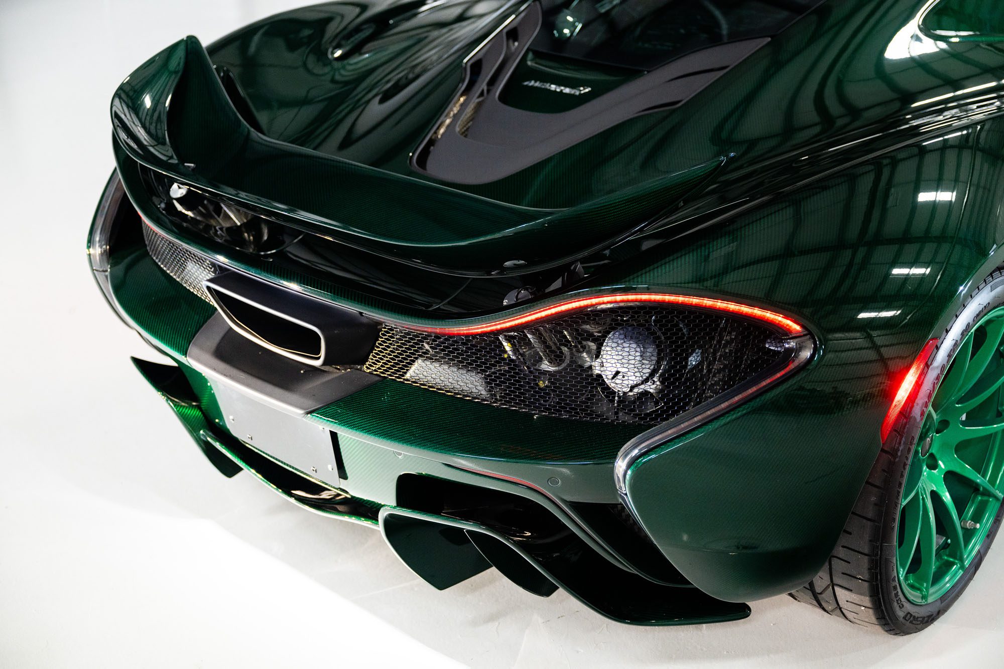 2014 McLaren P1 1238420