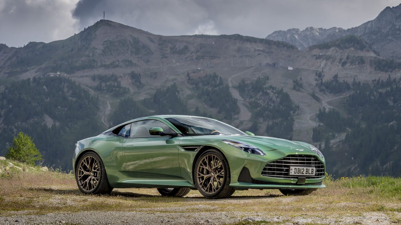 Aston Martin DB12 Iridescent Emerald 3