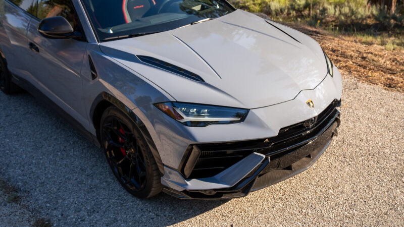 An image of a Lamborghini Urus Performante parked outdoors.