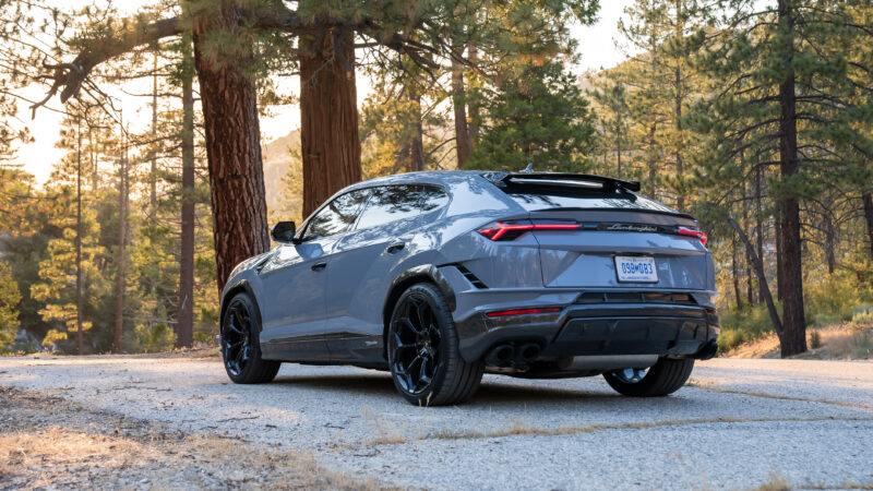 An image of a Lamborghini Urus Performante parked outdoors.