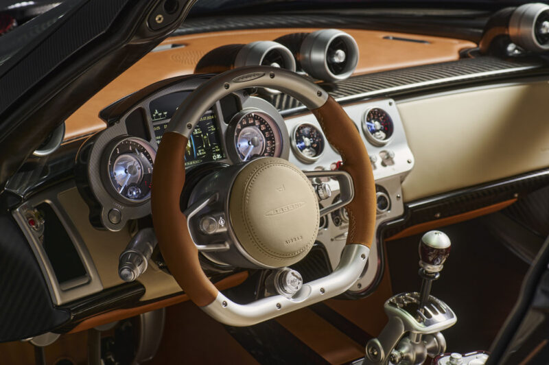 Pagani Utopia Roadster 020300 Volante