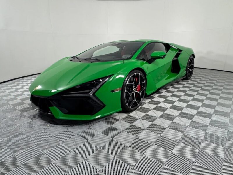 2024 lamborghini revuelto 0 2141