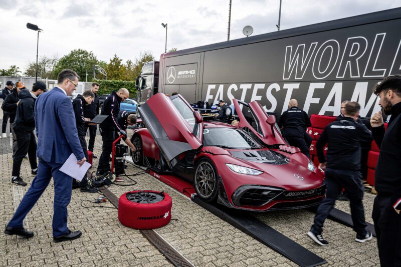 6:29.090 min: Mercedes AMG ONE bricht eigenen Rundenrekord auf der Nürburgring Nordschleife 6:29.090 min: Mercedes AMG ONE breaks its own lap record on the Nürburgring Nordschleife