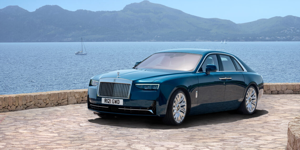 An image of a Rolls-Royce Ghost Series II parked outdoors.