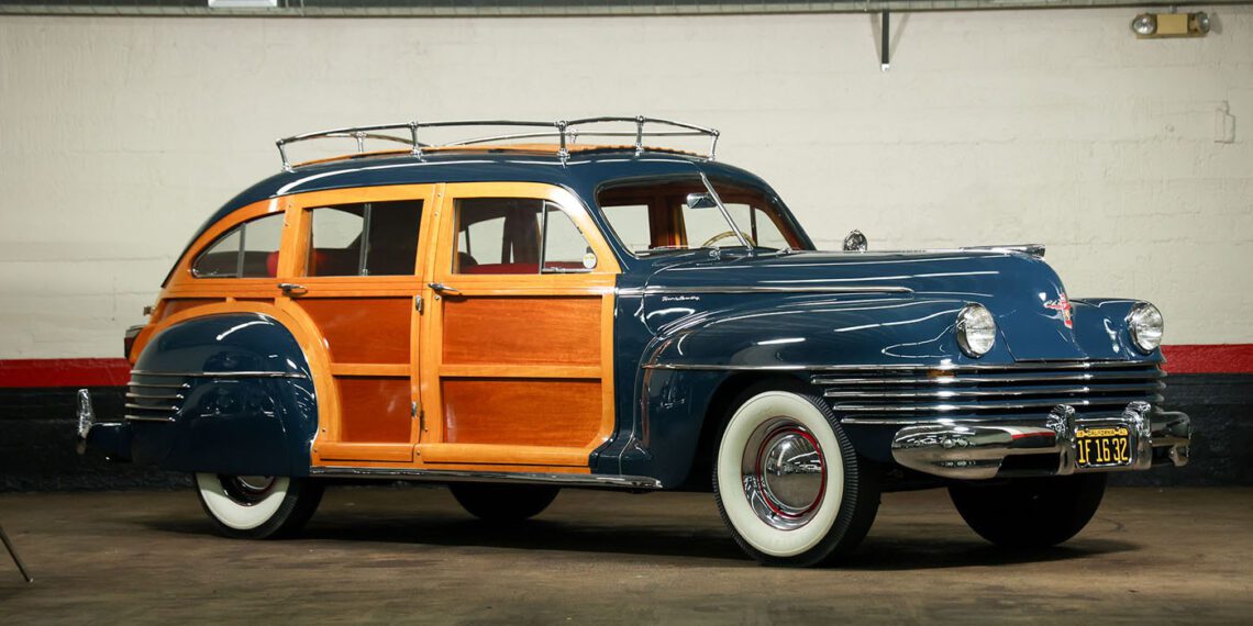 1942 Chrysler Town and Country “Barrelback”: Broad Arrow’s Art Academy University Collection Auction