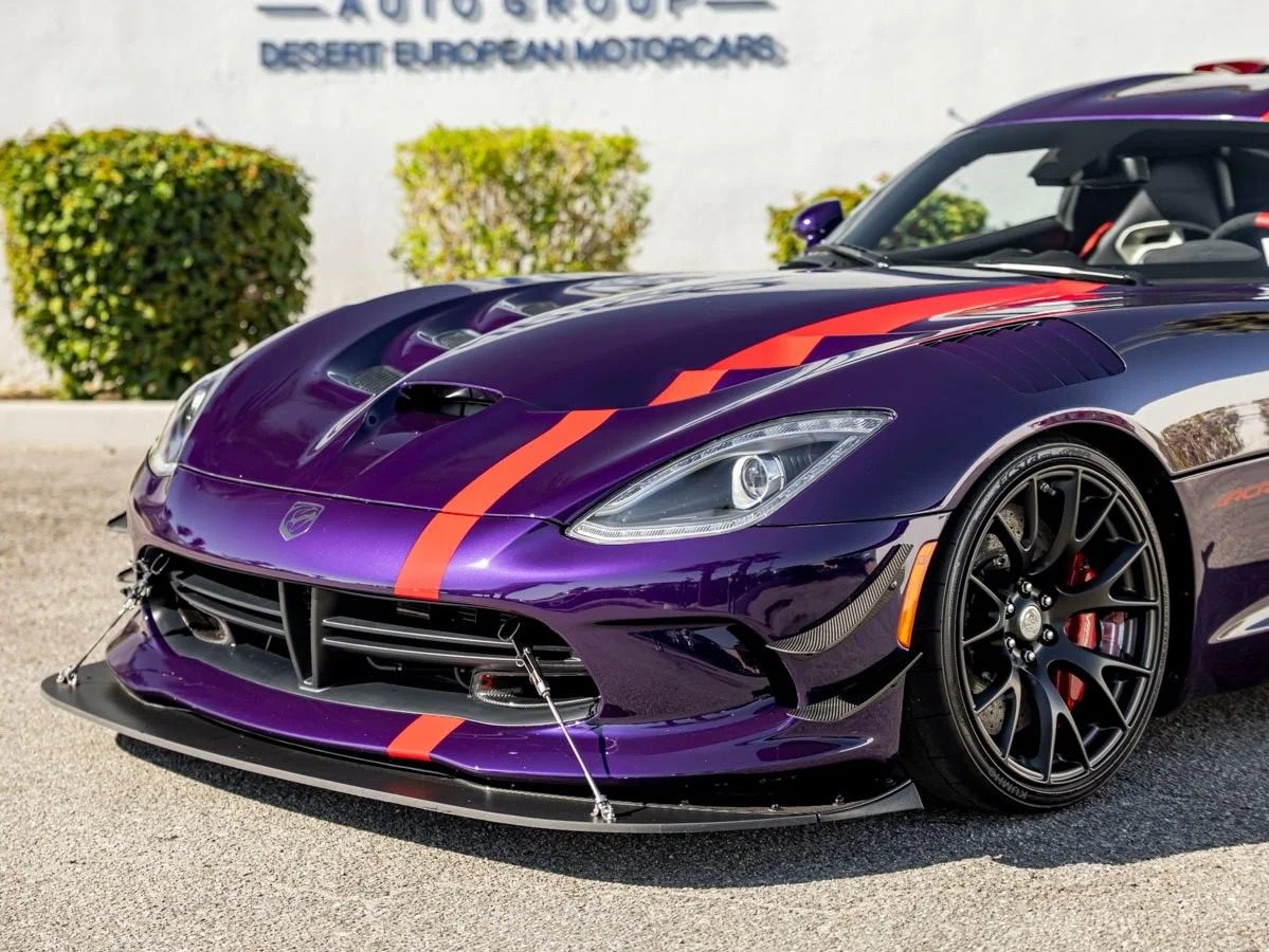 Thumbnail image for Best Dodge Vipers For Sale: Unleash The Power Of An America Icon