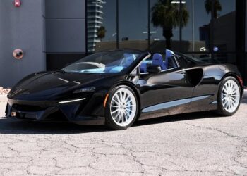 Five Reasons Why To Buy The Electrified McLaren Artura