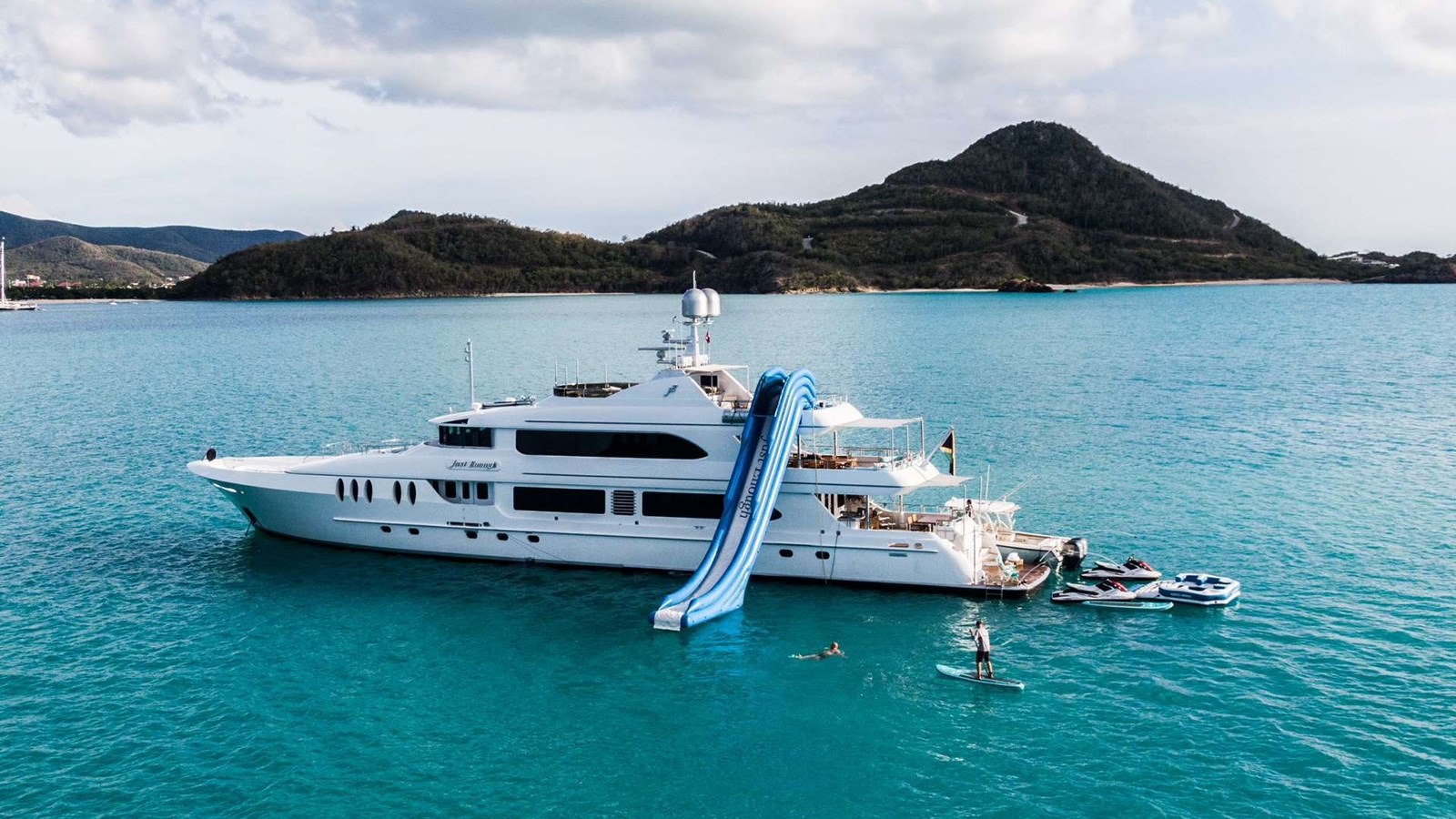 Thumbnail image for Luxury Yachts For Sale: Own The Ultimate Maritime Experience